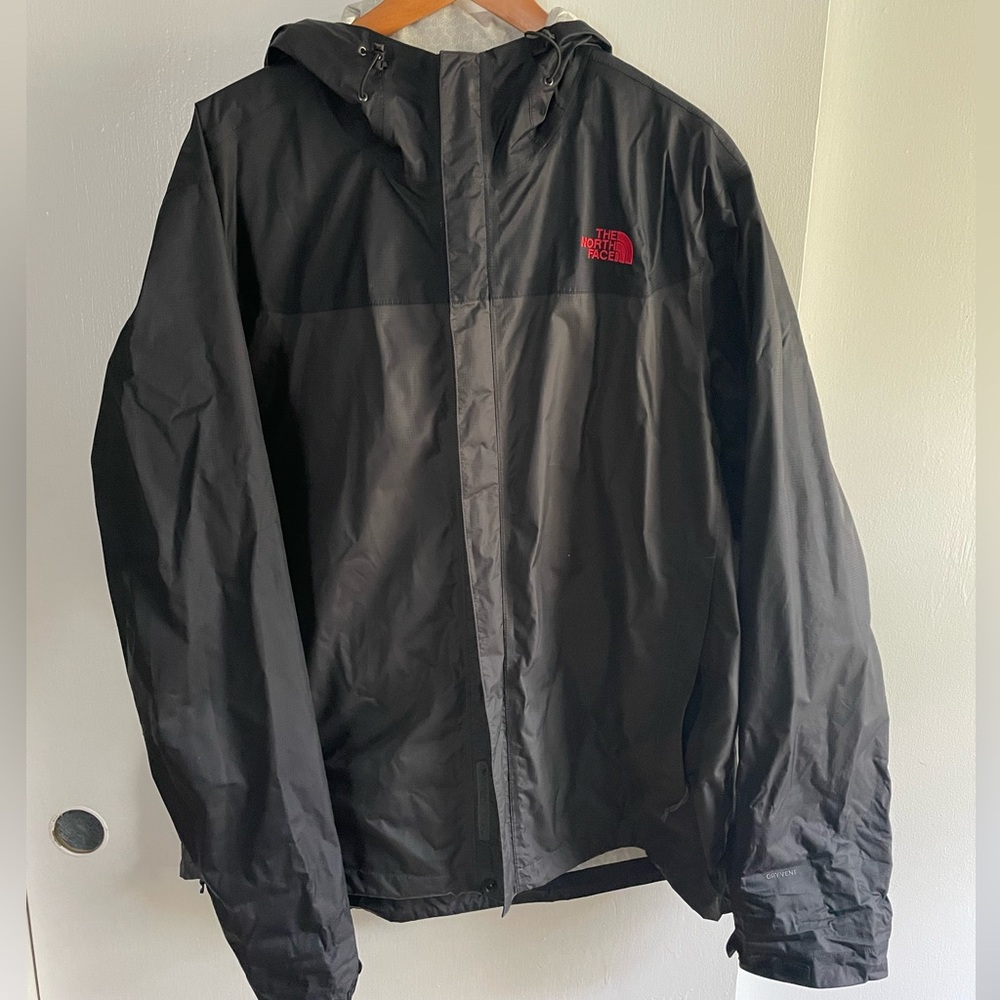 Men’s North Face Venture rain jacket XL